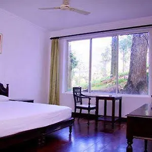 3* Hotel Oak Field